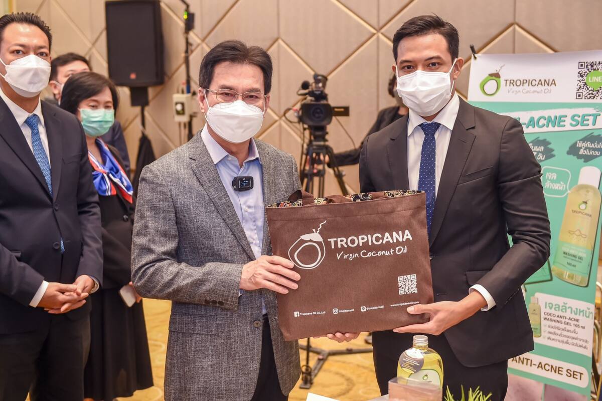 เจาะลึกแบรนด์ TROPICANA น้ำมันมะพร้าว หลังรับรางวัล Superior Taste Award