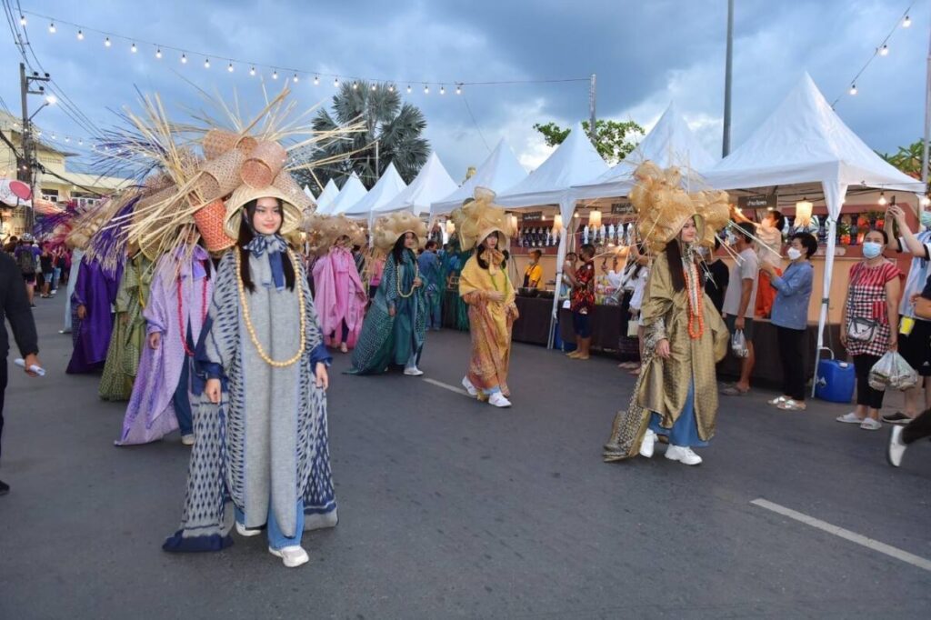 เปิดงานมหกรรม “ฟื้นใจเมือง” ด้วยเศรษฐกิจสร้างสรรค์บนฐานทุนทางวัฒนธรรมชุมชน