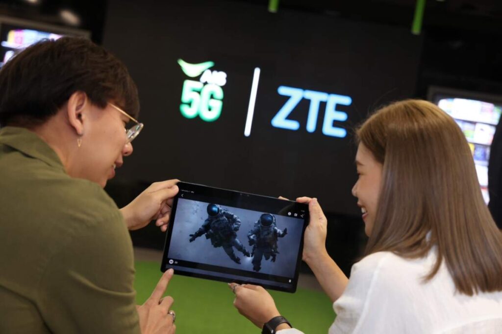 AIS และ ZTE ปฏิวัติวงการ 3D คอนเทนต์ กับแท็บเล็ตสามมิติ Nubia Pad 3D ที่ไม่ต้องผ่านแว่น กลางงาน MWC 2023