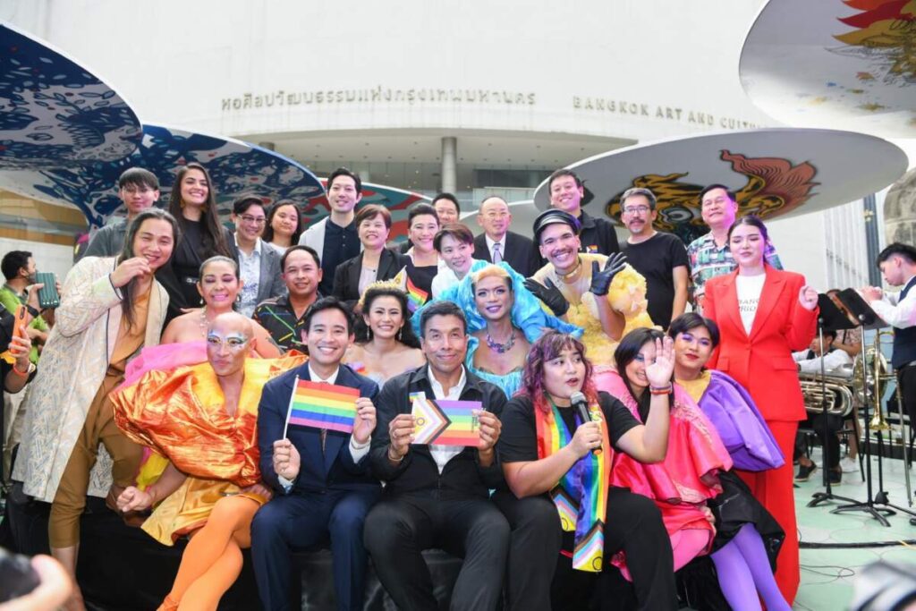 นฤมิตไพรด์ เปิดภาพศิลปะสุดปังบนผนังหอศิลป์ ปักหมุดเป็นเจ้าภาพ World Pride 2028