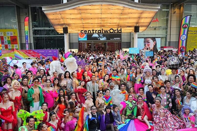 เซ็นทรัลเวิลด์ ประกาศความภาคภูมิใจฉลอง Pride Month สุดยิ่งใหญ่ สร้างปรากฏการณ์รวม LGBTQIAN+ กว่า 500 ชีวิต