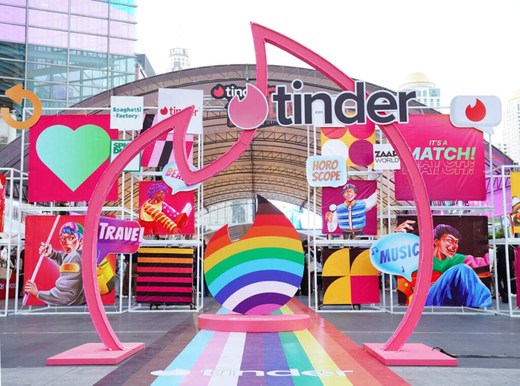 Tinder เปิดตัว สติกเกอร์ Pride เอาใจ Gen Z แสดงอัตลักษณ์ พร้อมร่วมฉลองเทศกาลไพรด์ กับงาน “ตลาดโสด Made with Pride”