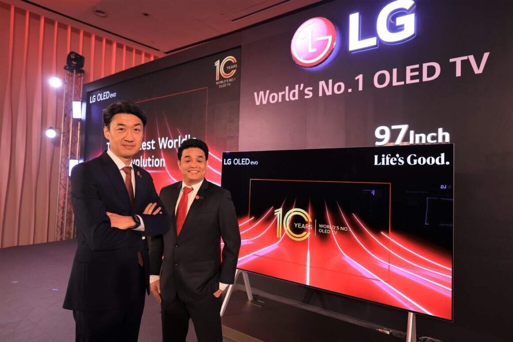 LG ฉลอง 10 ปีแห่งนวัตกรรม OLED ส่งทีวีจอยักษ์เจาะกลุ่มลูกค้า ไฮเอนด์