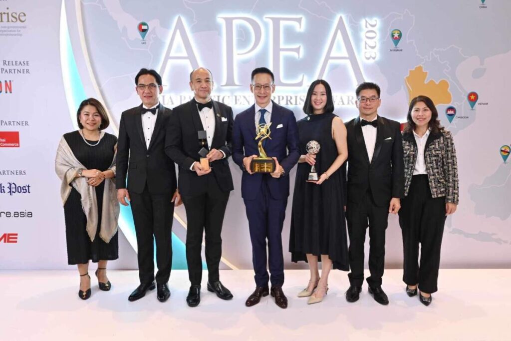 สาระ ล่ำซำ คว้ารางวัล “Master Entrepreneur Award” ต่อเนื่องเป็นปีที่ 3 และเมืองไทยประกันชีวิต รับ 2 รางวัลใหญ่ระดับสากล จากเวที Asia Pacific Enterprise Awards (APEA) 2023