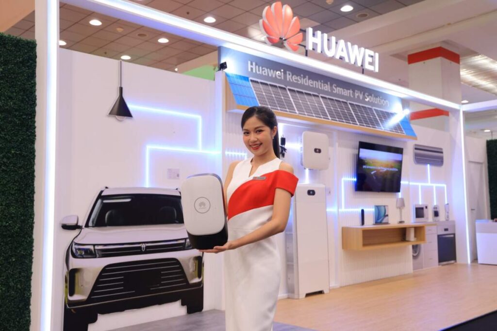 Huawei ปล่อยโปรสำหรับลูกค้า FusionSolar ในภาคครัวเรือน พร้อมเปิดตัวสมาร์ทชาร์จเจอร์ตอบโจทย์ผู้ใช้ยานยนต์ไฟฟ้า