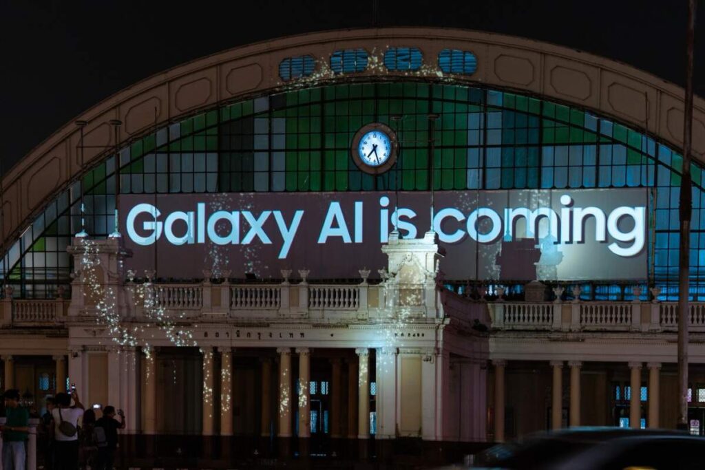 Samsung พาทุกคนย้อนไปดูมือถือฮิตยุคต่างๆ ผ่าน Video Mapping แสงสีเสียง ณ สถานีรถไฟหัวลำโพง พร้อมหรือยังที่จะวาร์ปสู่ยุคใหม่ไปพร้อมกัน?