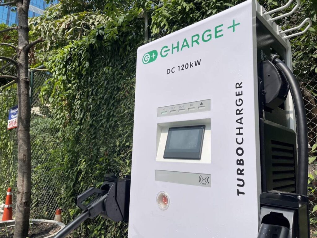 Charge Plus เปิดตัวสถานีชาร์จ DC แห่งแรกในไทย ตั้งเป้าขยาย 20-30 แห่งภายในปีนี้