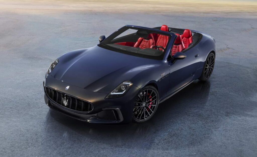 เปิดตัว Maserati GranCabrio รถสปอร์ตเปิดประทุน พร้อมดีไซน์เปี่ยมเอกลักษณ์ และความสง่างาม