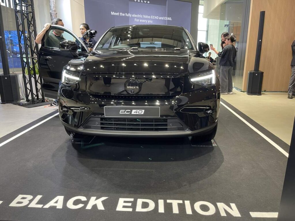 Volvo เปิดตัว EC40 และ EX40 รถไฟฟ้าเจนเนอเรชั่นล่าสุด พร้อมเปิดตัวรุ่นพิเศษ Black Edition