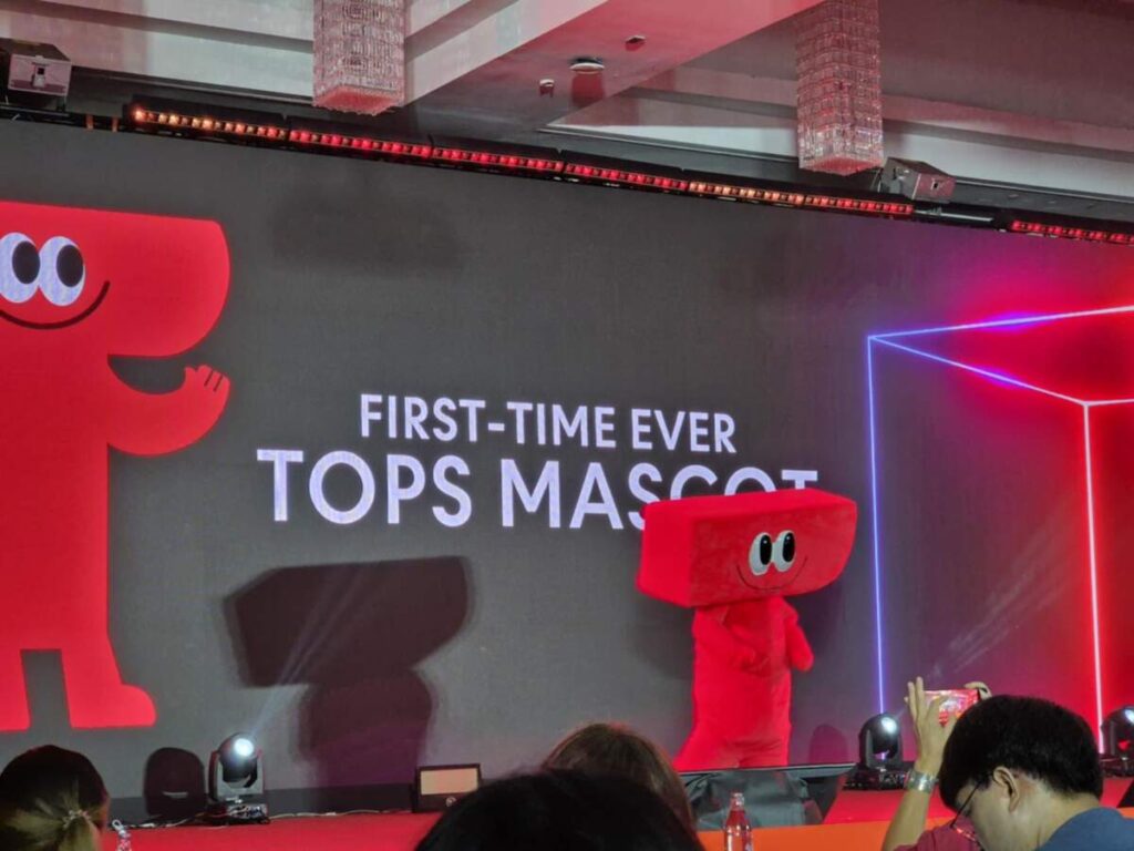 Tops ครบรอบ 28 ปี เดินหน้าทุ่ม 1.6 พันล้าน ขยายสาขาทะลุ 1 พันสาขา ในปี 2570 พร้อมเปิดตัวมาสคอตครั้งแรกในชื่อ ”Topster“