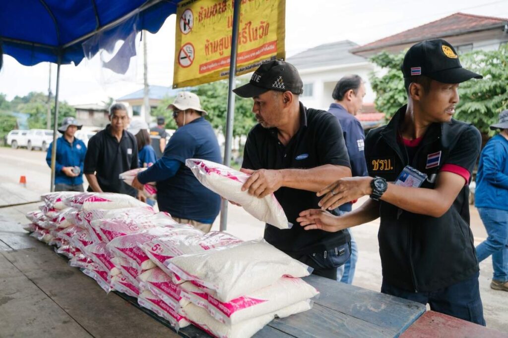 เป๊ปซี่โค ประเทศไทย พร้อมด้วยมูลนิธิเป๊ปซี่โค และมูลนิธิรักษ์ไทย ผนึกกำลังสู้วิกฤตน้ำท่วมภาคเหนือ