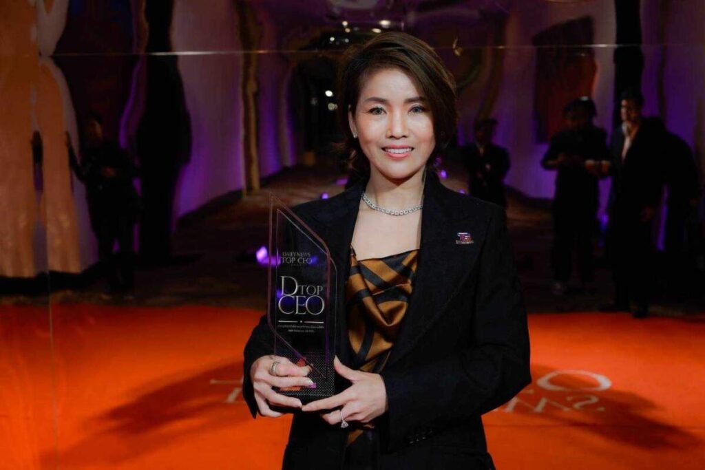 CEO กุลพรภัสร์ คว้ารางวัล สุดยอดผู้บริหารองค์กรแห่งปี 2024