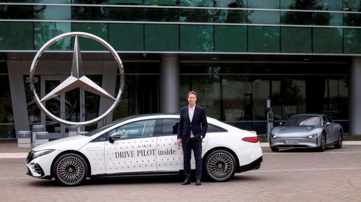 Mercedes-Benz เดินหน้าปฏิวัติวงการยานยนต์ ครบรอบ 30 ปีแห่งนวัตกรรมจาก Silicon Valley