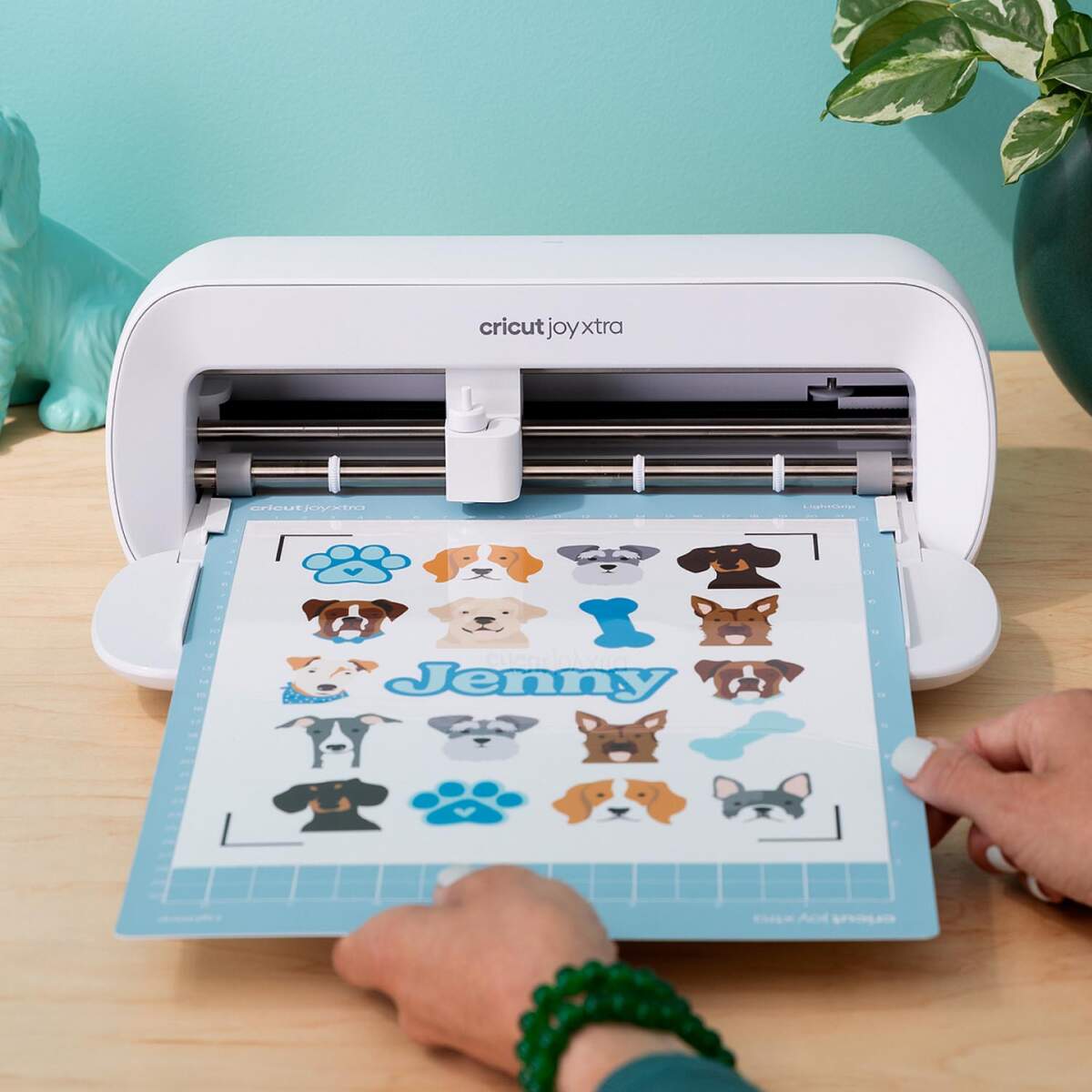 อาร์ทีบี เทคโนโลยี เปิดตัว Cricut Joy Xtra: เครื่องตัดสติกเกอร์อัจฉริยะรุ่นใหม่ ยกระดับงานคราฟท์สู่ความง่ายและรวดเร็ว