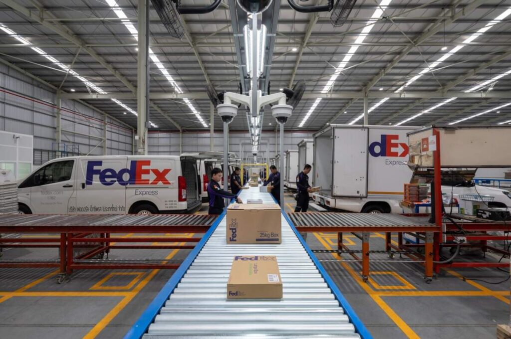 FedEx ขยายศูนย์บริการแหลมฉบัง ชลบุรี ตอกย้ำผู้นำโลจิสติกส์ หนุน EEC ขึ้นแท่นฮับภูมิภาค