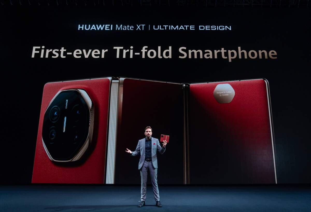 Huawei เปิดตัว Mate XT สมาร์ทโฟนจอพับสามทบเครื่องแรกของโลก พร้อมแท็บเล็ตเรือธงและหูฟัง Open-Ear รุ่นใหม่