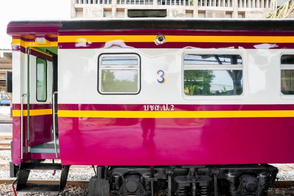 พลิกโฉมรถไฟไทย! รฟท. ทุ่มงบ 295 ล้าน ปรับปรุงรถชั้น 3 เป็นแอร์เย็นฉ่ำ เริ่มสัมผัสแรก พ.ค. 69